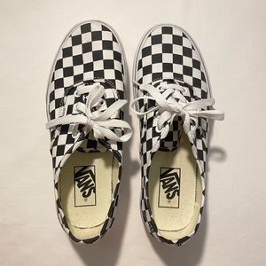 BLACK AND WHITE CHECKERED PLATFORM VANS 7.5